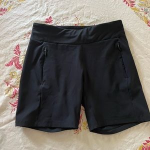 Columbia bike shorts with zipper pockets size small